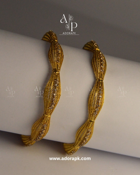 Elegant Gold-Plated Bridal Bangles