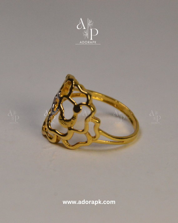 Lustre Lily Ring