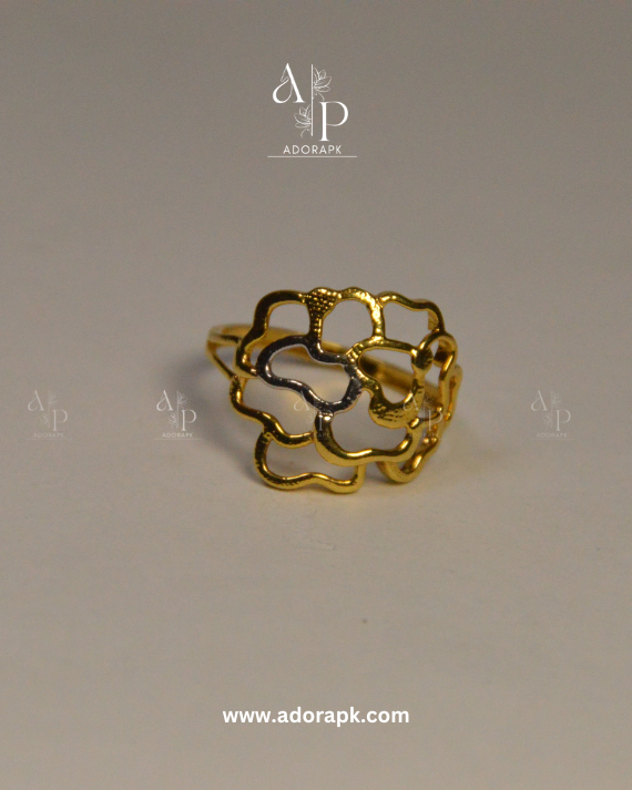 Lustre Lily Ring